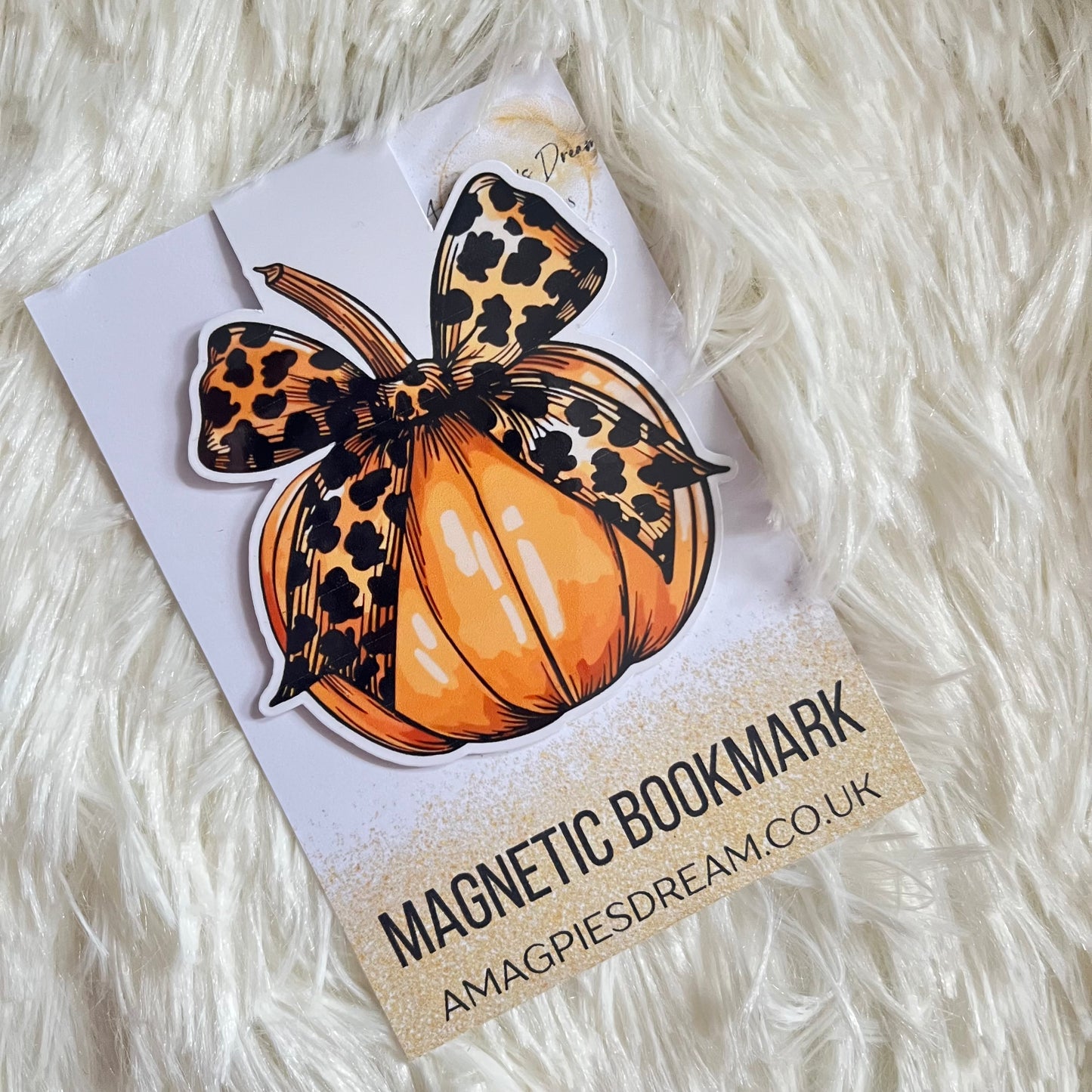 Leopard Print Pumpkin Magnetic Bookmark – Fall Autumn Reading Accessory