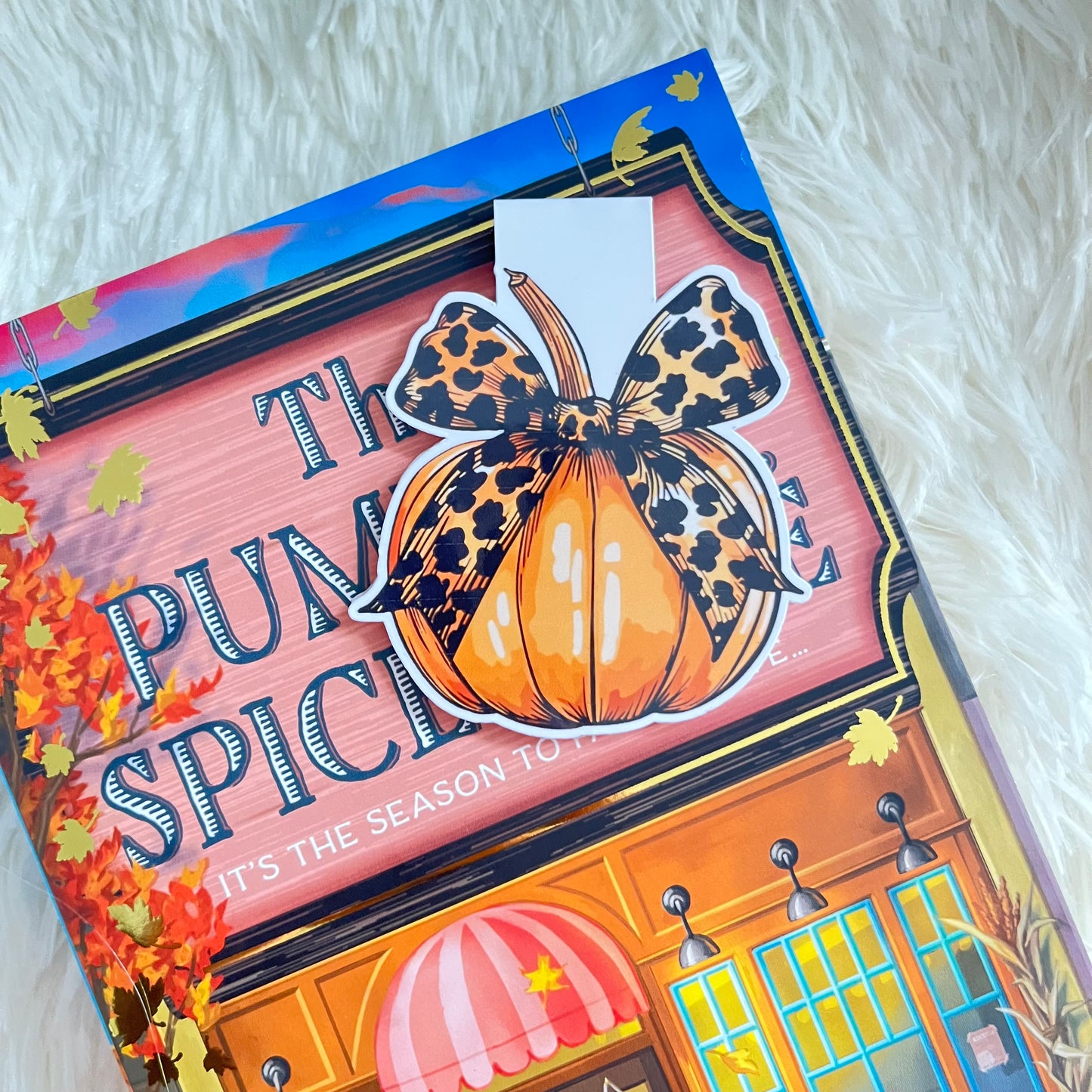 Leopard Print Pumpkin Magnetic Bookmark – Fall Autumn Reading Accessory